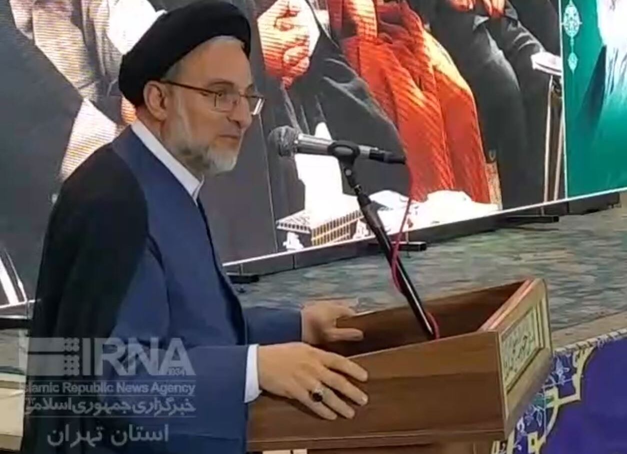 خاموشی: بقاع متبرکه ظرفیت بی بدیلی برای نشر فرهنگ اسلامی دارند + فیلم