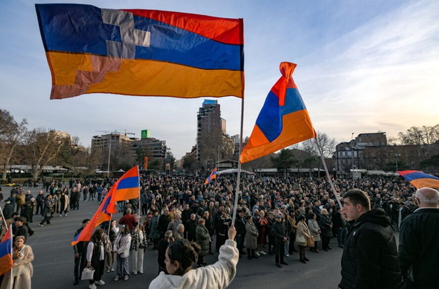 مخالفان در ارمنستان خواستار استعفای پاشینیان شدند