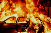 آتش سوزی خودرو در عباس آباد مازندران یک مصدوم داشت 