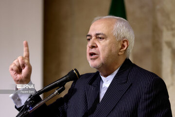 L'ancien ministre iranien des affaires étrangères Javad Zarif réagit au blocage du compte du Guide suprême sur Instagram