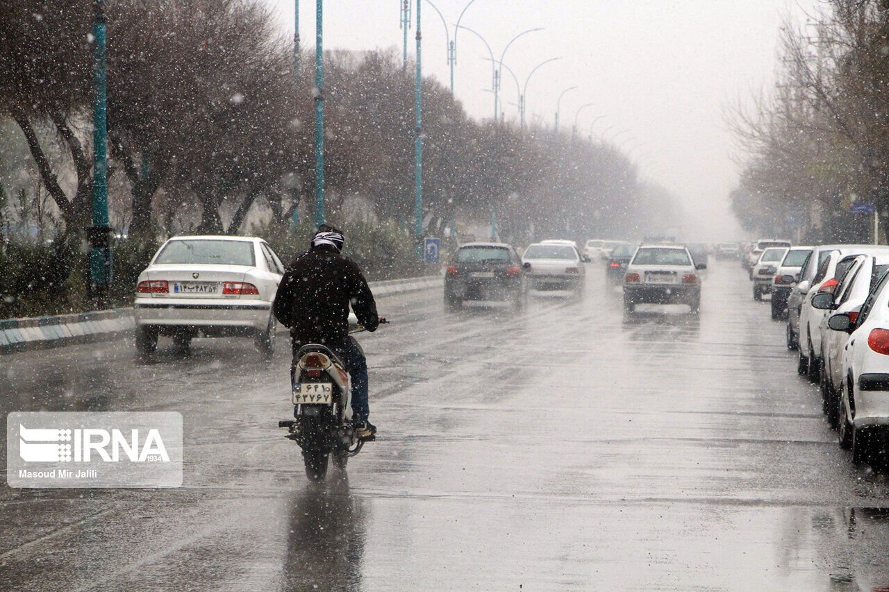 بارش باران و وزش باد پدیده غالب جوی قزوین
