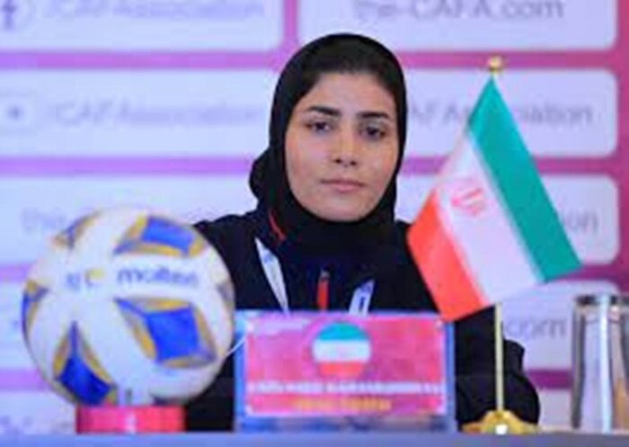 سرمربی ایساتیس فارس: شرایط سختی در لیگ برتر فوتبال بانوان داریم،ٰحمایت نمیشویم