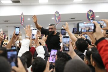 عذرخواهی هادی چوپان پس از نایب قهرمانی مسترالمپیا؛ وطن‌پرستی بدنساز ایران زبان‌زد شد