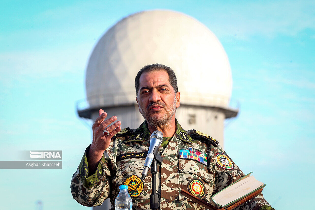 قائد الدفاع الجوي للجيش الايراني: نعزز امكاناتنا الدفاعية وفق مستوى التهديدات