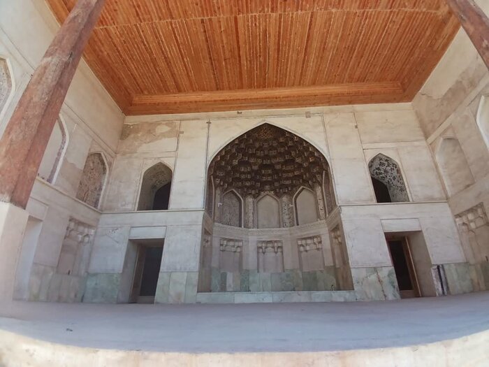 مرمت ارگ کریمخان آغاز شد