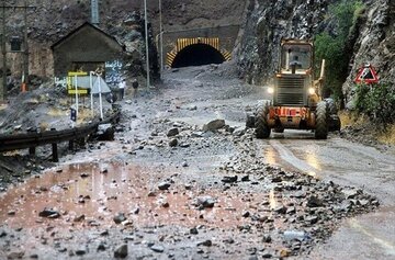 هشدار پلیس راه نسبت به ریزش سنگ در محورهای کوهستانی مازندران