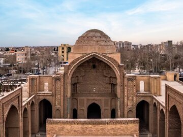 مسافران نوروزی عکس از آثار تاریخی ورامین بیاندازند