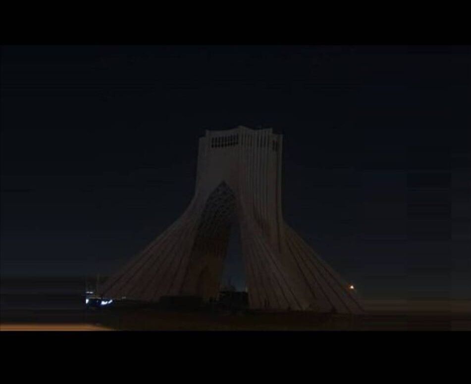 خاموشی برج آزادی به وقت «ساعت زمین» + فیلم