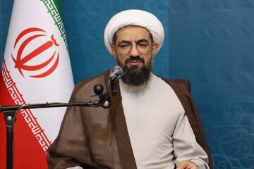 امام جمعه همدان: نسبت به تربیت صحیح کودکان و نوجوانان مسوول هستیم