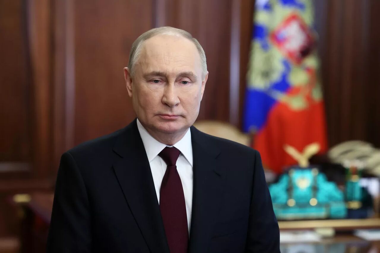 جزئیات جلسه پوتین با حضور سفیر ایران در پی حادثه بالگرد رئیسجمهور جزئیات جلسه پوتین با حضور سفیر ایران در پی حادثه بالگرد رئیسجمهور