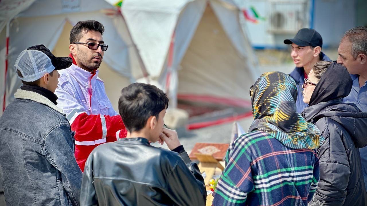 فیلم | خدمت بی‌منت به مسافران نوروزی در مازندران