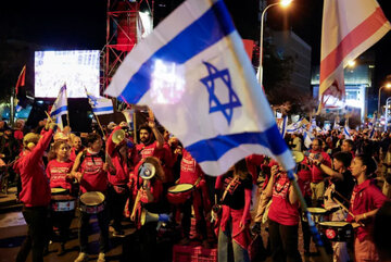 تظاهرات صهیونیست‌های خشمگین علیه نتانیاهو در تل‌آویو