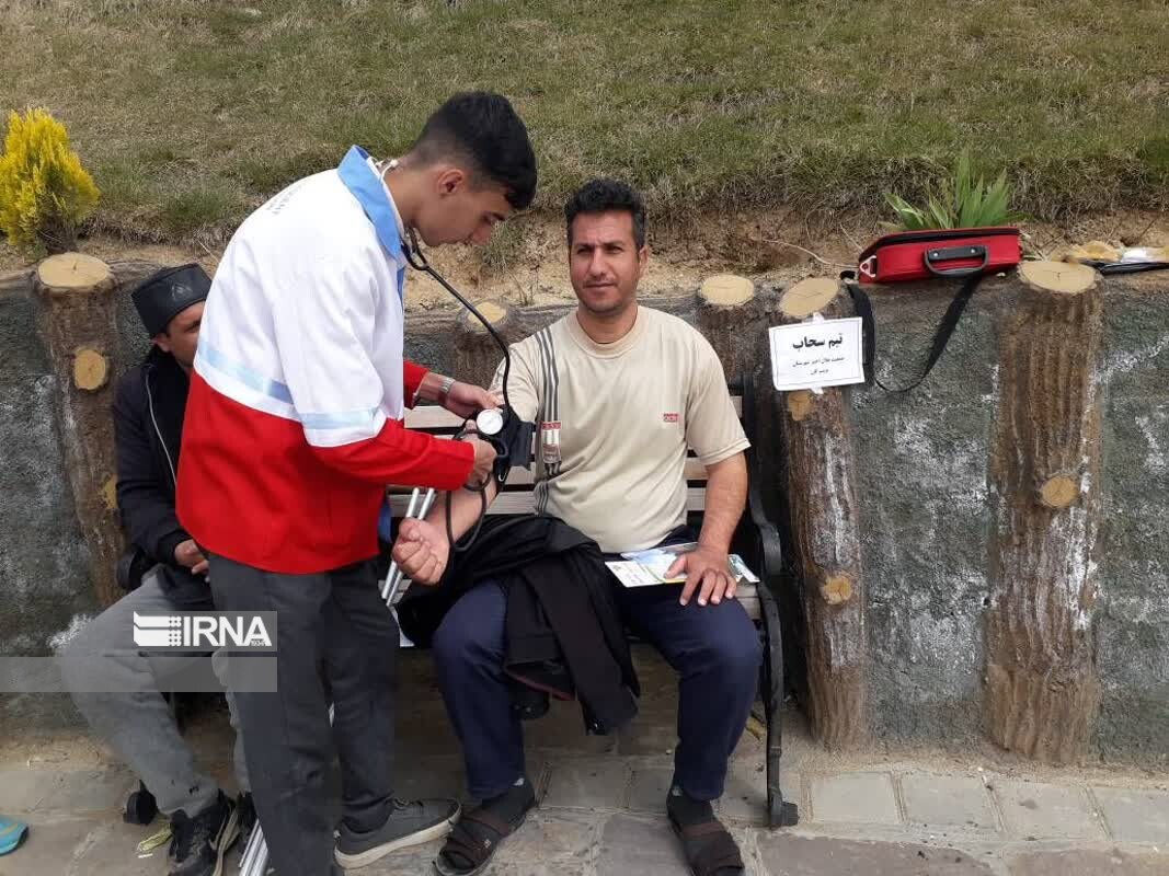 ۳۵ پست هلال احمر در جاده‌های آذربایجان‌غربی همچنان فعال است
