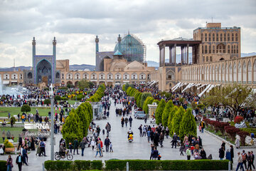 بیش از ۴ میلیون گردشگر از جاذبه های تاریخی اصفهان بازدید کردند