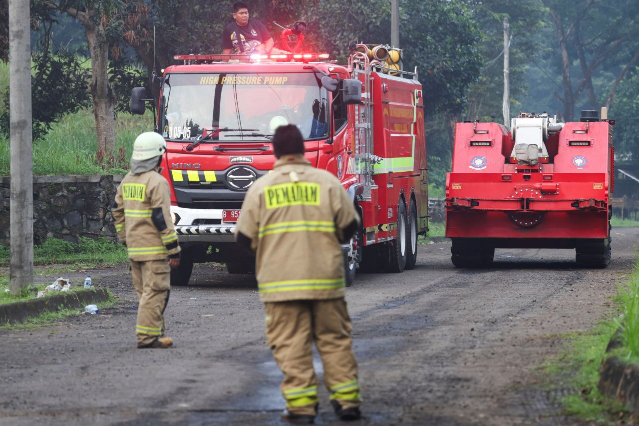 آتش‌سوزی انبار مهمات در حومه جاکارتا مهار شد + فیلم