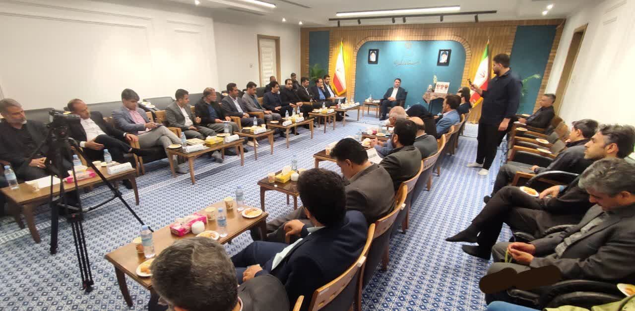 استاندار یزد:قدردان نقد منصفانه اصحاب رسانه و فعالین مجازی استان هستیم