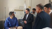 فیلم| عیادت معاون درمان وزیر بهداشت از مجروحان حادثه تروریستی چابهار
