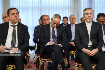 Los embajadores musulmanes se reúnen con el presidente iraní