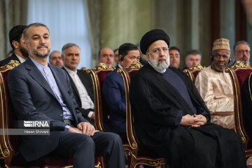 Los embajadores musulmanes se reúnen con el presidente iraní