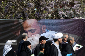 El pueblo de Mashhad marcha en el Día Mundial de Al-Quds