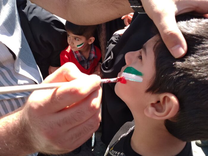 راهپیمایی دشمن شکن ۲۲ بهمن در ۱۵۰ نقطه استان مرکزی برگزار شد