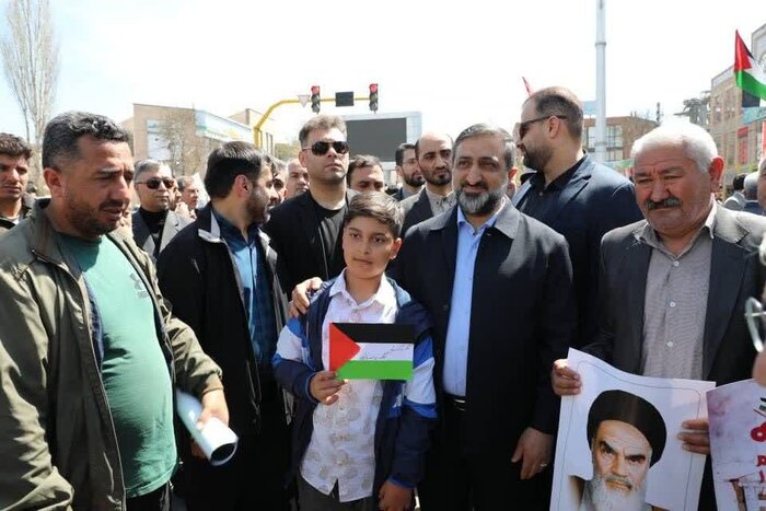 مردم اردبیل در حمایت از مردم مظلوم غزه به خیابان‌ها آمدند