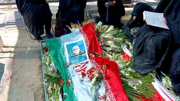 فیلم/تدفین پیکر مطهر سرلشکر پاسدار حاجی رحیمی در بهشت زهرا (س) تهران