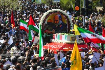 Funeral por el mártir Mohamad Reza Zahedi en Isfahán