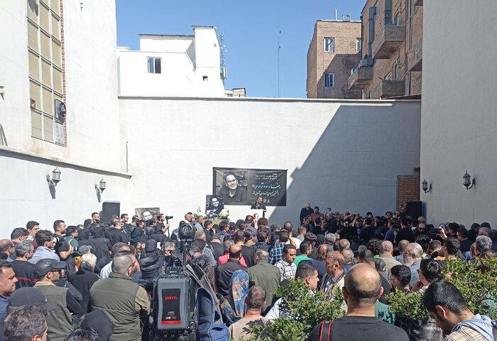 Iranians bid farewell to actor Reza Davoudnejad in Tehran