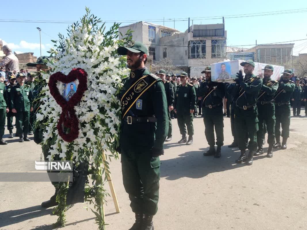 پیکر شهید عباس صالحی روزبهانی در زادگاهش به خاک سپرده شد