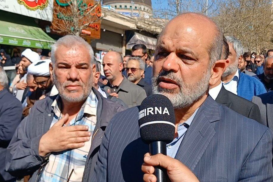 فیلم|وزیر کشور: شهید حاج رحیمی لحظه‌ای در رساندن پیام انقلاب کوتاهی نکرد