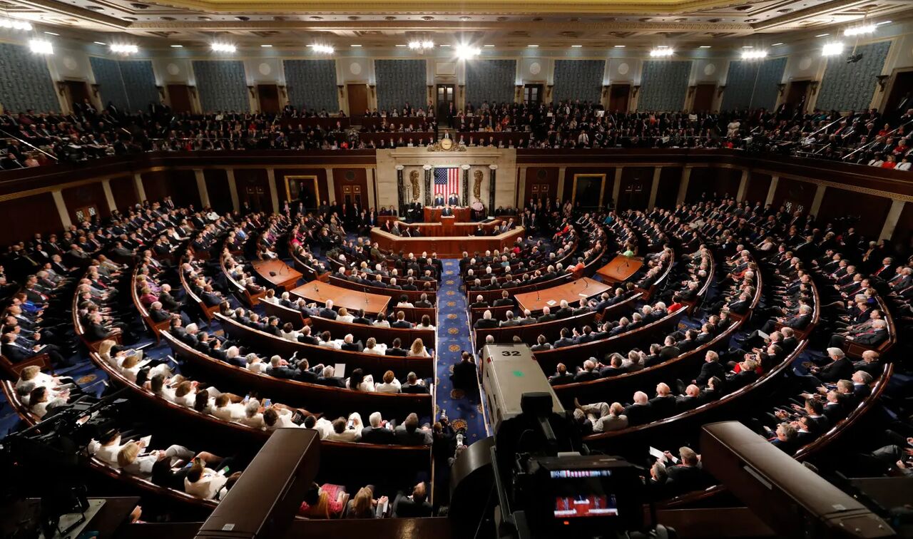 درخواست اعضای پارلمان امریکا از دولت بایدن برای تحریم‌ نفتی ایران