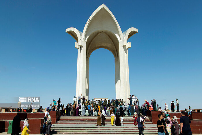 مراوهتپه؛ سفر به سرزمین شترها و شقایقها