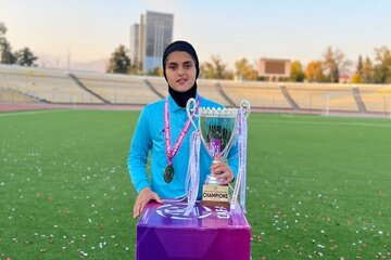 دختر نوجوان کرمانشاهی به اردوی تیم ملی فوتبال دعوت شد