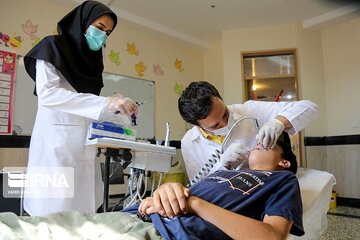 نزدیک به ۱۰ درصد دستیاران دانشکده دندانپزشکی مشهد غیر ایرانی هستند