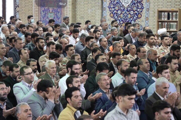 نماز عید سعید فطر در ایلام برگزار شد