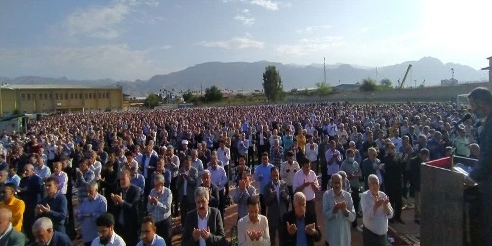 امام جمعه گچساران، همدلی میان قوای سه گانه منجر به تحقق شعار سال خواهد شد