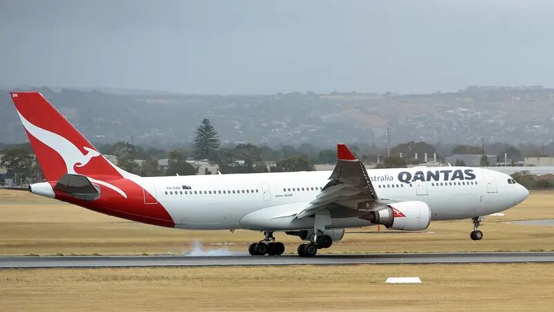 خبرگزاری فرانسه از تغییر مسیر پروازهای هواپیمایی کانتاس استرالیا خبر داد