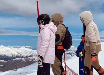 برگزاری تمرین مشترک تیم‌های ملی اسکی ایران روسیه؛ حضور قهرمان جهان اسنوبرد در توچال 