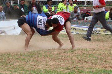 Tournoi international de lutte traditionnelle Bachukheh à Esfarayen