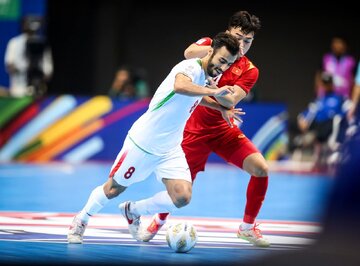 Two Iranian futsal players among global top 10