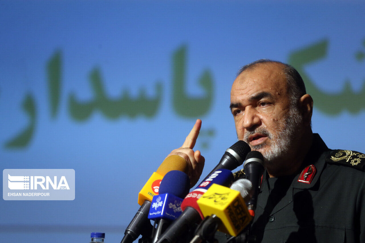 El jefe del CGRI: Si el régimen sionista ataca, responderemos con un contraataque desde el suelo de Irán
