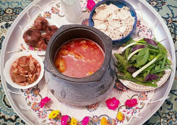 طرز تهیه دیزی سنگی لعاب دار خوشمزه روی گاز