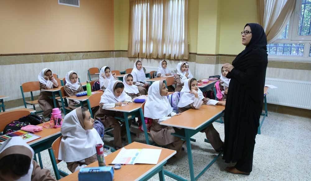 یکهزارو ۵۴۸ معلم و استاد دانشگاه، حامی ایتام و محسنین استان یزد هستند