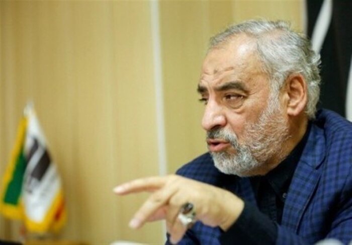 مهمترین گفتمان امام خمینی(ره) در روابط با جهان نفی نظام سلطه و نگاه به شرق و غرب بود