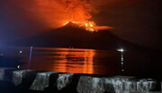 فوران کوه آتشفشان روآنگ اندونزی / ۲۷۲ خانوار منازل خود را تخلیه کردند