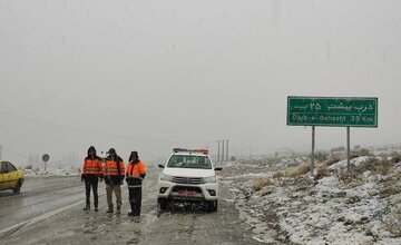 خسارت ۵۷۰ میلیارد ریالی سیل به جاده‌های جنوب کرمان؛ شروع برف در گردنه سربیژن