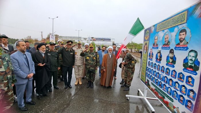 نمایش اقتدار نیروهای مسلح در هوای بارانی بیرجند + فیلم