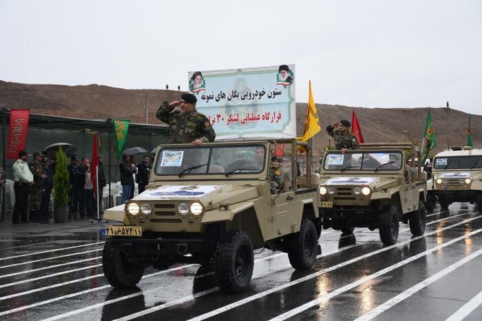 نمایش اقتدار نیروهای مسلح در هوای بارانی بیرجند + فیلم