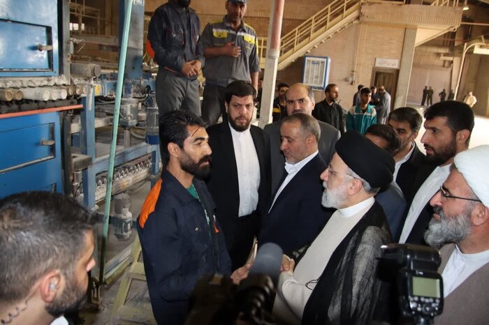 رییس جمهور کارخانه احیاشده تولید کاشی را در سمنان بهرهبرداری کرد 1 رییس جمهور کارخانه احیاشده تولید کاشی را در سمنان بهرهبرداری کرد